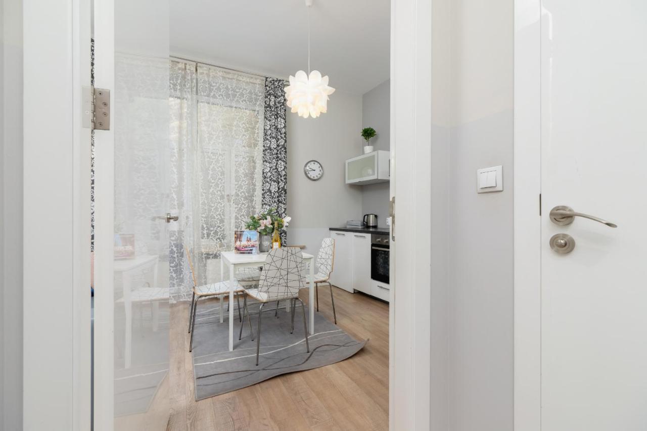 Central Planty Park Apartment Lobzowska By Noclegi Renters Краков Экстерьер фото